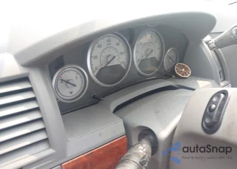 2010 Chrysler Town & Country Touring from USA, damaged, VIN 2A4RR5D13AR183358